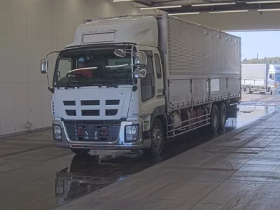 Isuzu Giga