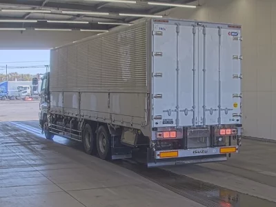 Isuzu Giga