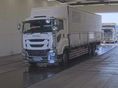 Isuzu Giga