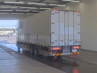 Isuzu Giga
