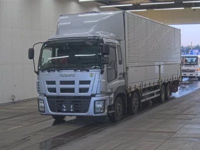 Isuzu Giga