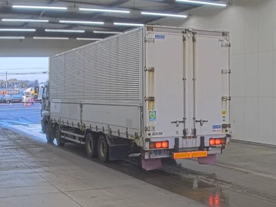 Isuzu Giga
