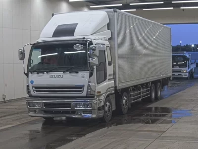 Isuzu Giga