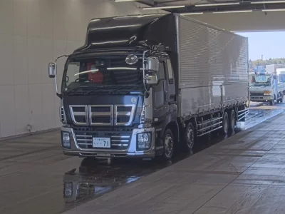 Isuzu Giga