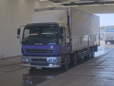 Isuzu Giga