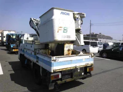 Isuzu ELF