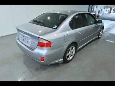 Subaru Legacy B4