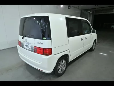 Honda Mobilio Spike