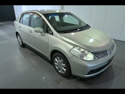 Nissan Tiida Latio