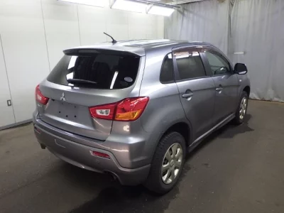 Mitsubishi RVR