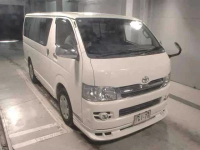 Toyota HiAce Van