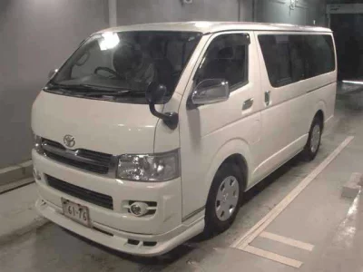 Toyota HiAce Van