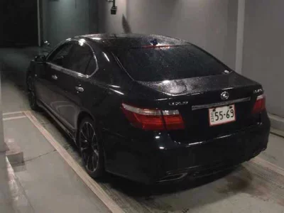 Lexus LS