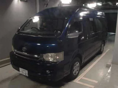 Toyota HiAce Van