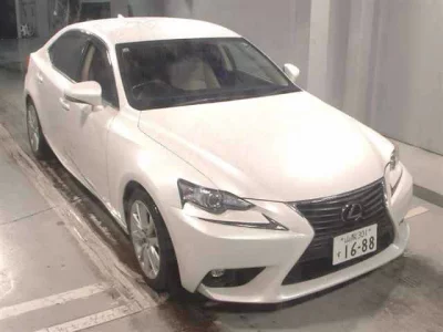Lexus IS