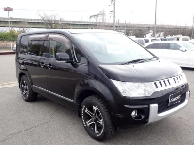 Mitsubishi Delica D:5