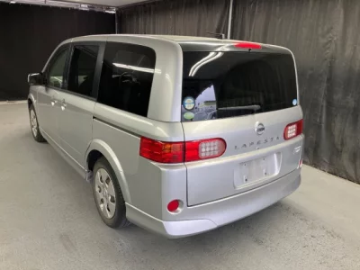 Nissan Lafesta