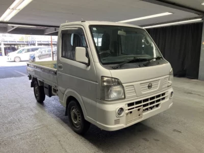 Nissan NT100 Clipper