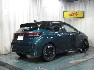 Nissan Aura
