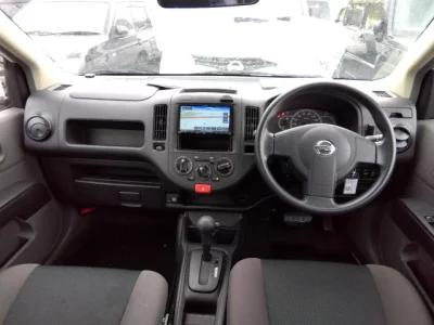Nissan AD