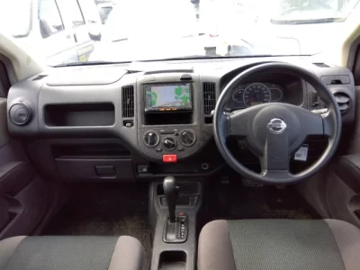 Nissan AD
