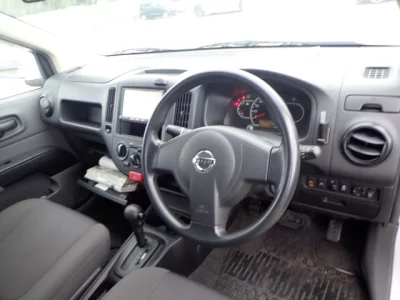 Nissan AD