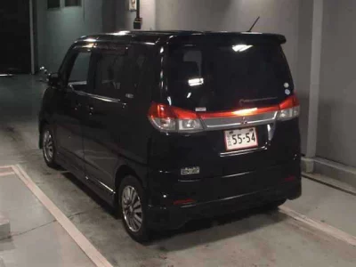 Mitsubishi Delica D:2