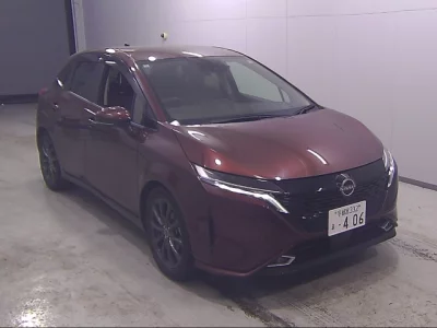 Nissan AURA