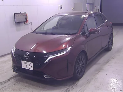 Nissan AURA