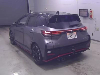 Nissan Aura
