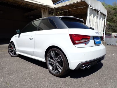 Audi S1