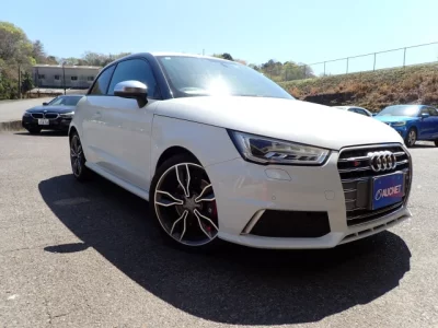 Audi S1