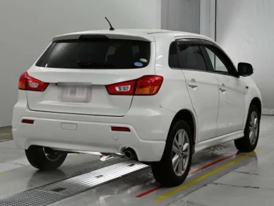 Mitsubishi RVR