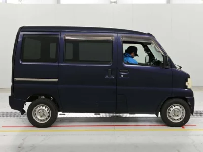 Mitsubishi Minicab Van