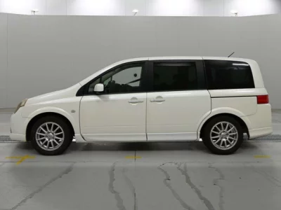 Nissan Lafesta