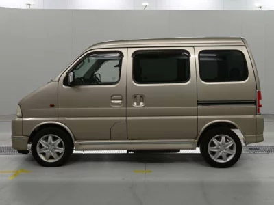 Suzuki Every Landy