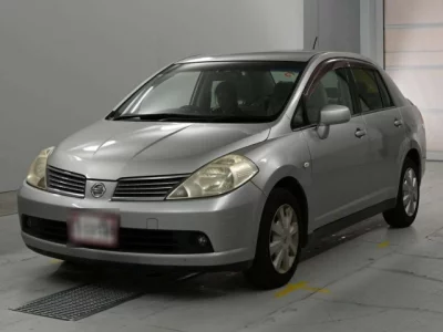 Nissan TIIDA LATIO