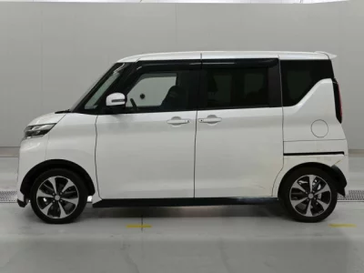 Mitsubishi eK X Space