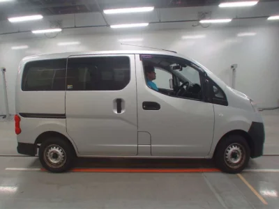Nissan NV200