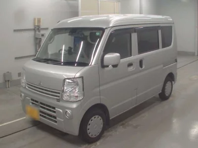 Mitsubishi Minicab Van