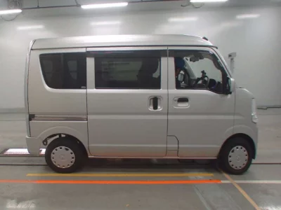 Mitsubishi Minicab Van