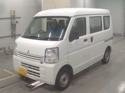 Mitsubishi Minicab Van