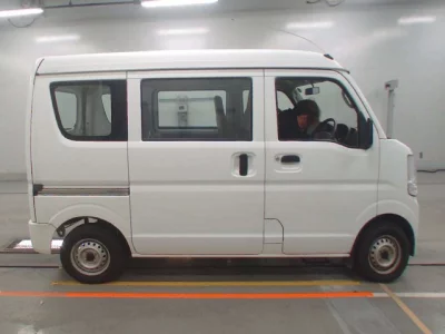 Mitsubishi Minicab Van