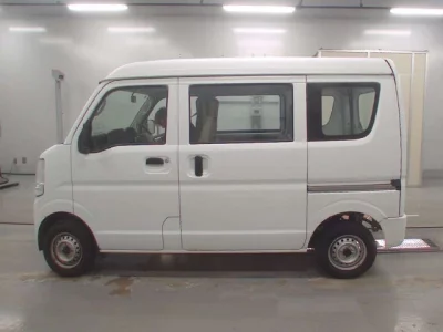Mitsubishi Minicab Van