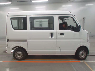 Mitsubishi Minicab Van