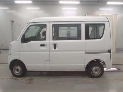 Mitsubishi Minicab Van