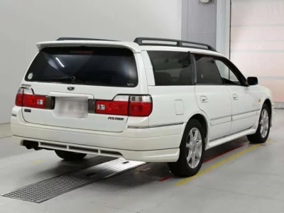 Nissan Stagea