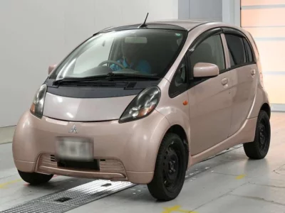 Mitsubishi i