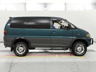 Mitsubishi Delica