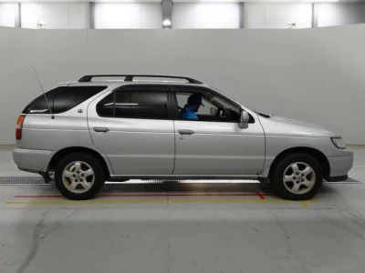Nissan R'nessa